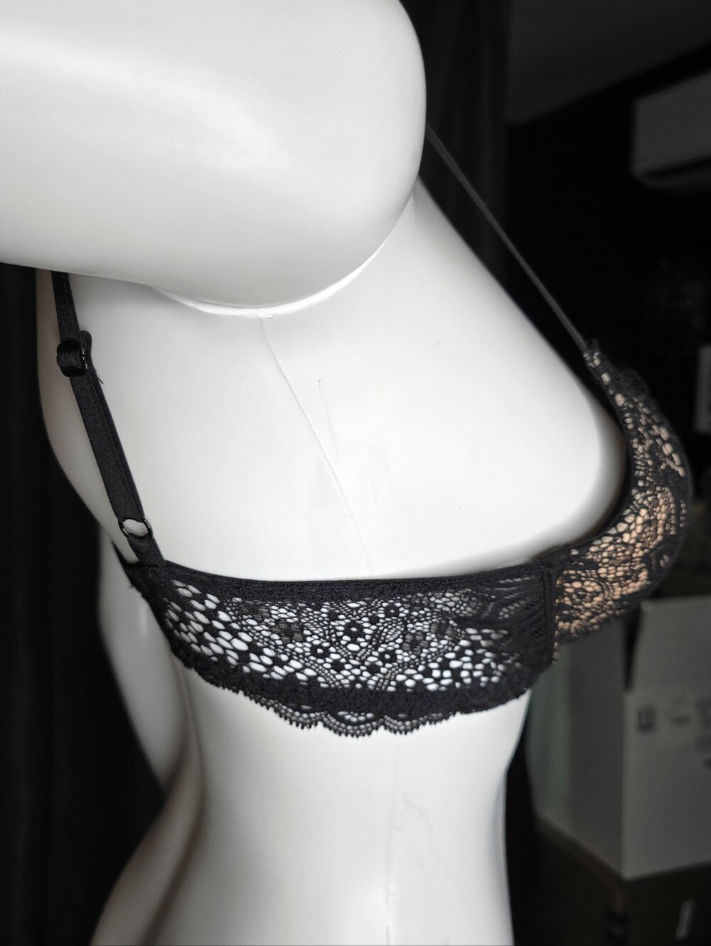 Victoria's Secret Bombshell Black Lace Push-Up Bra with Nude Lining Size 34A - Picture 10 of 16